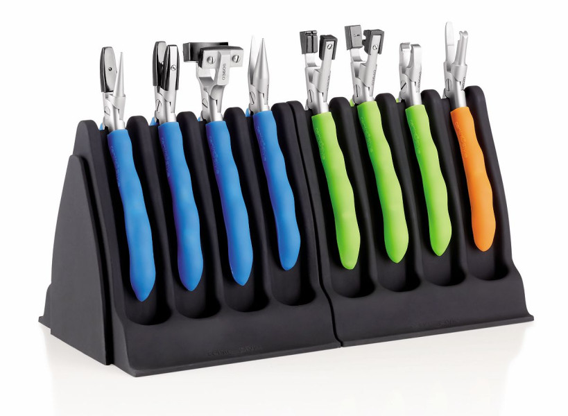 Sada 8 ks paralelních kleští + 2 stojany